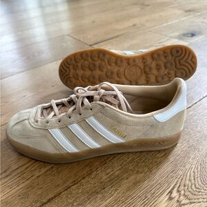 Adidas Gazelle Women's Tan and White Sneakers